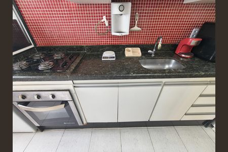 Apartamento para alugar com 74m², 3 quartos e 1 vaga