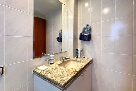 Apartamento à venda com 110m², 3 quartos e 2 vagasBanheiro da Suíte