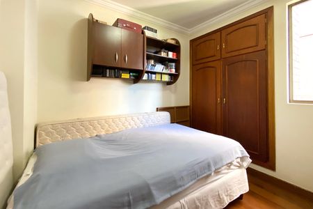Apartamento à venda com 110m², 3 quartos e 2 vagasQuarto 2