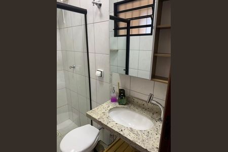 Banheiro de apartamento para alugar com 1 quarto, 42m² em Jardim da Luz, Goiânia