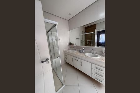 Banheiro de casa à venda com 3 quartos, 315m² em Parque Sao Pedro, São Bernardo do Campo