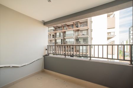 Studio para alugar com 27m², 1 quarto e sem vaga Studio para alugar com 27m², 1 quarto e sem vagaVaranda