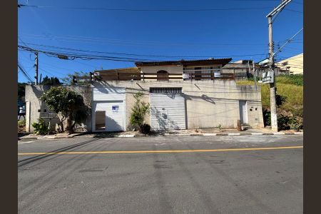 Casa à venda com 4 quartos, 388m² em Jardim São Luis, Barueri