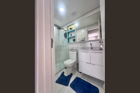 Banheiro de apartamento à venda com 2 quartos, 52m² em Jardim do Lago, Campinas