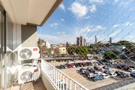 Apartamento para alugar com 130m², 3 quartos e 1 vaga Apartamento para alugar com 130m², 3 quartos e 1 vagaVaranda Sala