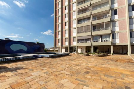 Apartamento para alugar com 130m², 3 quartos e 1 vaga Apartamento para alugar com 130m², 3 quartos e 1 vagaÁrea comum