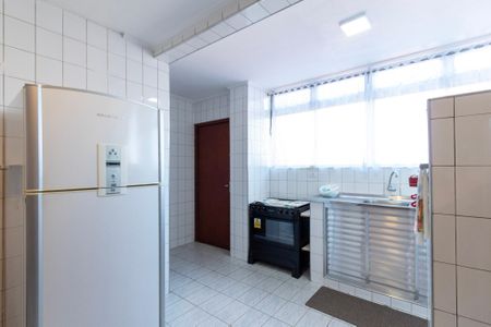 Apartamento para alugar com 130m², 3 quartos e 1 vaga Apartamento para alugar com 130m², 3 quartos e 1 vagaCozinha