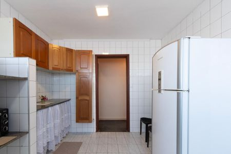 Apartamento para alugar com 130m², 3 quartos e 1 vaga Apartamento para alugar com 130m², 3 quartos e 1 vagaCozinha
