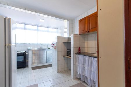 Apartamento para alugar com 130m², 3 quartos e 1 vaga Apartamento para alugar com 130m², 3 quartos e 1 vagaCozinha