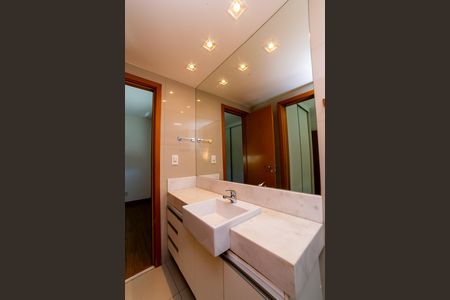 Banheiro Social de apartamento para alugar com 4 quartos, 160m² em Lourdes, Belo Horizonte