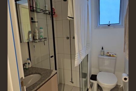 Banheiro de apartamento à venda com 3 quartos, 55m² em Lapa de Baixo, São Paulo