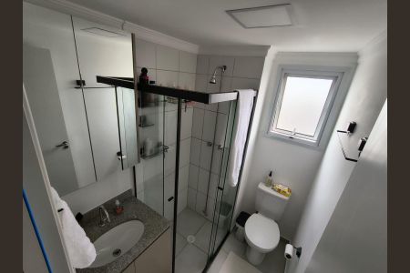 Banheiro de apartamento à venda com 3 quartos, 55m² em Lapa de Baixo, São Paulo