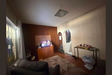 Casa para alugar com 360m², 5 quartos e 2 vagas Casa para alugar com 360m², 5 quartos e 2 vagasQuarto 4