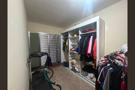 Casa para alugar com 360m², 5 quartos e 2 vagas Casa para alugar com 360m², 5 quartos e 2 vagasQuarto 3