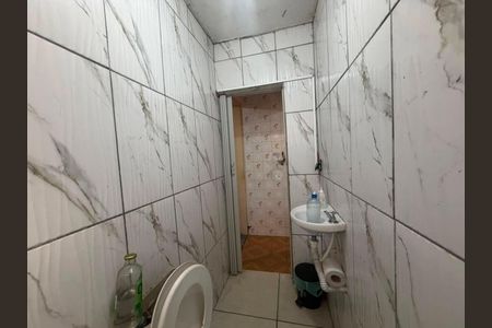 Casa para alugar com 360m², 5 quartos e 2 vagas Casa para alugar com 360m², 5 quartos e 2 vagasBanheiro