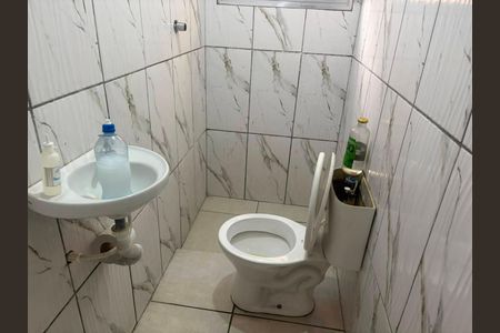 Casa para alugar com 360m², 5 quartos e 2 vagas Casa para alugar com 360m², 5 quartos e 2 vagasBanheiro