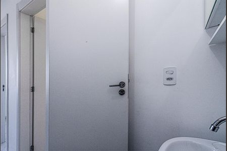 Apartamento para alugar com 35m², 2 quartos e sem vaga Apartamento para alugar com 35m², 2 quartos e sem vagabanheiro social_4
