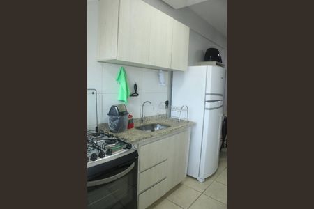 Cozinha de apartamento para alugar com 1 quarto, 42m² em Jardim da Luz, Goiânia