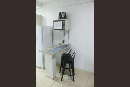 Cozinha de apartamento para alugar com 1 quarto, 42m² em Jardim da Luz, Goiânia