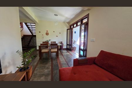 Casa para alugar com 550m², 3 quartos e 2 vagas