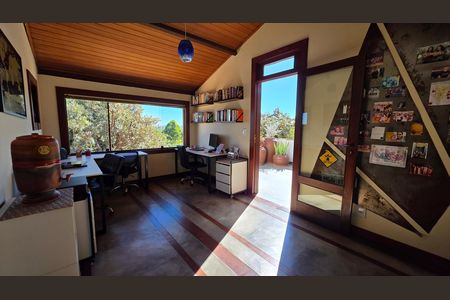 Casa para alugar com 550m², 3 quartos e 2 vagas