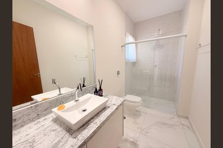 Casa de condomínio à venda com 483m², 6 quartos e 8 vagasBanheiro Social 2