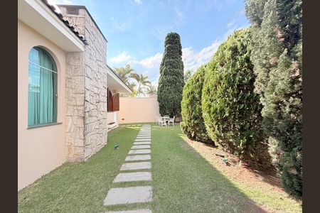 Casa de condomínio à venda com 483m², 6 quartos e 8 vagasJardim