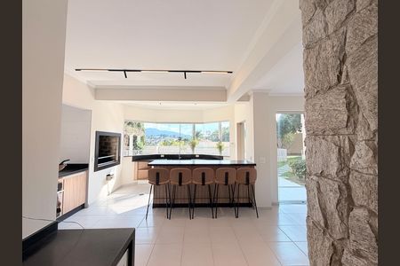 Casa de condomínio à venda com 483m², 6 quartos e 8 vagasÁrea gourmet