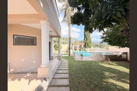 Casa de condomínio à venda com 483m², 6 quartos e 8 vagasQuintal