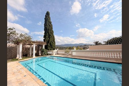 Casa de condomínio à venda com 483m², 6 quartos e 8 vagasQuintal