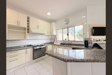 Casa de condomínio à venda com 483m², 6 quartos e 8 vagasCozinha