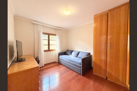 Casa de condomínio à venda com 483m², 6 quartos e 8 vagasSuíte 3