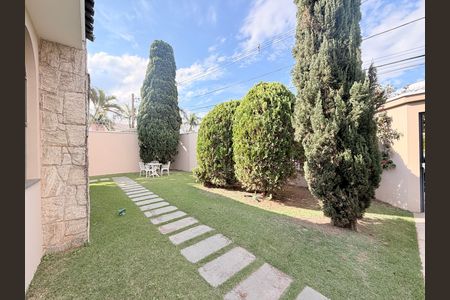 Casa de condomínio à venda com 483m², 6 quartos e 8 vagasJardim
