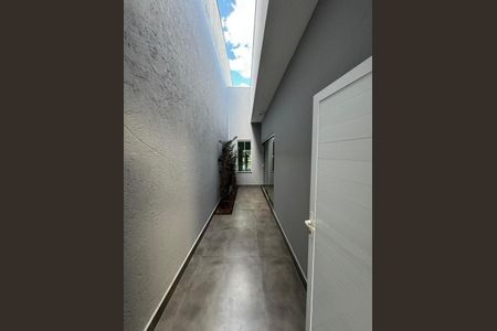 Casa para alugar com 3 quartos, 230m² em Novo Mundo, Uberlândia