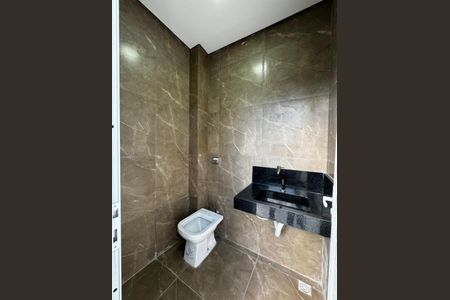 Casa para alugar com 3 quartos, 230m² em Novo Mundo, Uberlândia