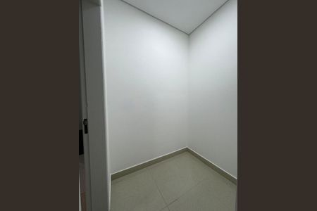 Quarto de casa para alugar com 3 quartos, 230m² em Novo Mundo, Uberlândia