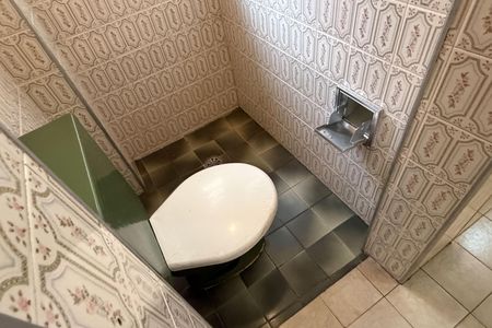 Apartamento para alugar com 120m², 2 quartos e sem vaga Apartamento para alugar com 120m², 2 quartos e sem vagaBanheiro de Serviço