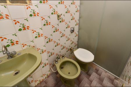 Apartamento à venda com 120m², 3 quartos e 2 vagas Apartamento à venda com 120m², 3 quartos e 2 vagasBanheiro Suíte