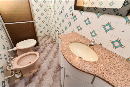 Apartamento à venda com 120m², 3 quartos e 2 vagas Apartamento à venda com 120m², 3 quartos e 2 vagasBanheiro Social