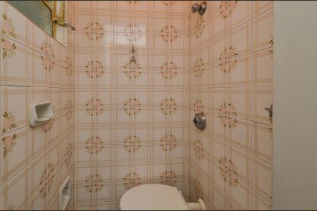 Apartamento à venda com 120m², 3 quartos e 2 vagas Apartamento à venda com 120m², 3 quartos e 2 vagasBanheiro de serviço