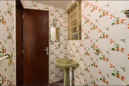 Apartamento à venda com 120m², 3 quartos e 2 vagas Apartamento à venda com 120m², 3 quartos e 2 vagasBanheiro Suíte