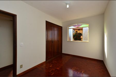 Apartamento à venda com 120m², 3 quartos e 2 vagas Apartamento à venda com 120m², 3 quartos e 2 vagasSuíte