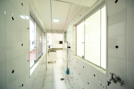 Apartamento para alugar com 54m², 2 quartos e sem vaga Apartamento para alugar com 54m², 2 quartos e sem vagaÁrea de serviço