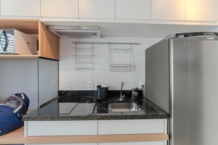 Studio para alugar com 27m², 1 quarto e sem vaga Studio para alugar com 27m², 1 quarto e sem vagaCozinha