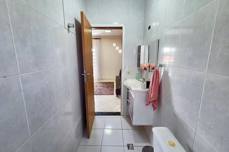 Casa de condomínio para alugar com 244m², 3 quartos e sem vaga Casa de condomínio para alugar com 244m², 3 quartos e sem vagaBanheiro 1