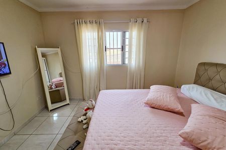 Casa de condomínio para alugar com 244m², 3 quartos e sem vaga Casa de condomínio para alugar com 244m², 3 quartos e sem vagaQuarto 2