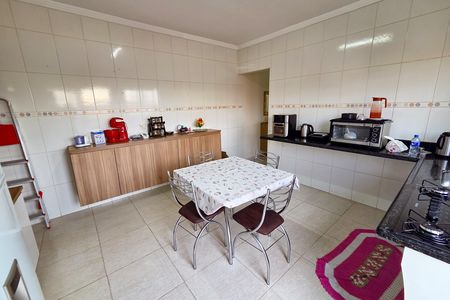 Casa de condomínio para alugar com 244m², 3 quartos e sem vaga Casa de condomínio para alugar com 244m², 3 quartos e sem vagaCozinha