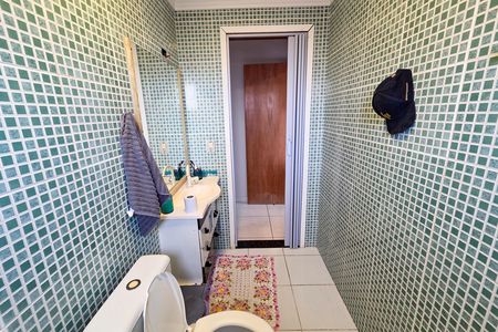 Casa de condomínio para alugar com 244m², 3 quartos e sem vaga Casa de condomínio para alugar com 244m², 3 quartos e sem vagaBanheiro da Suíte 1