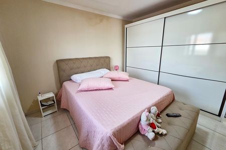 Casa de condomínio para alugar com 244m², 3 quartos e sem vaga Casa de condomínio para alugar com 244m², 3 quartos e sem vagaQuarto 2