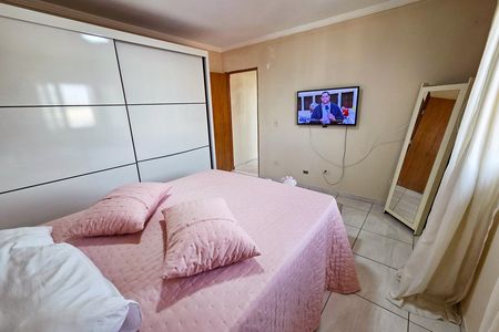 Casa de condomínio para alugar com 244m², 3 quartos e sem vaga Casa de condomínio para alugar com 244m², 3 quartos e sem vagaQuarto 2